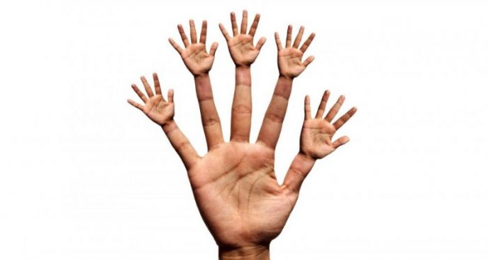 hands on fingers