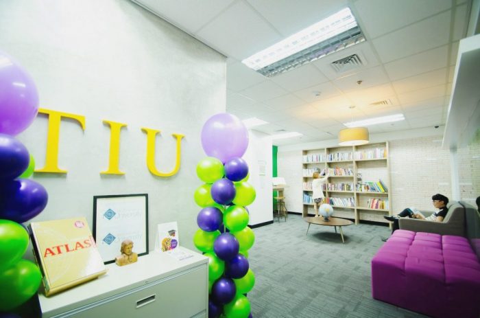 Telus extends short courses to employees' social communities